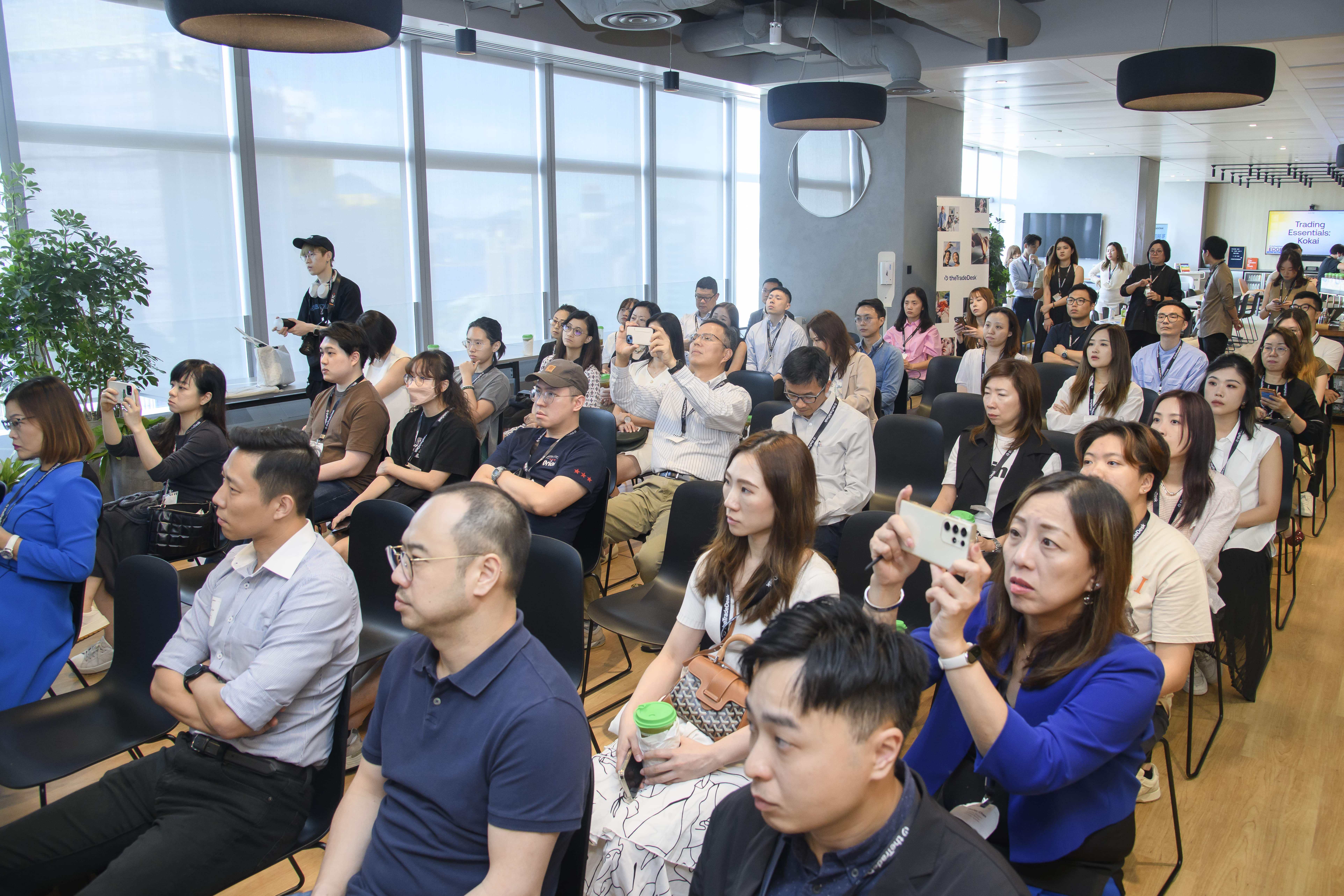 asiapac-group-celebrates-successful-seminar-while-highlighting-connectedtv-&-pdooh-04.jpg